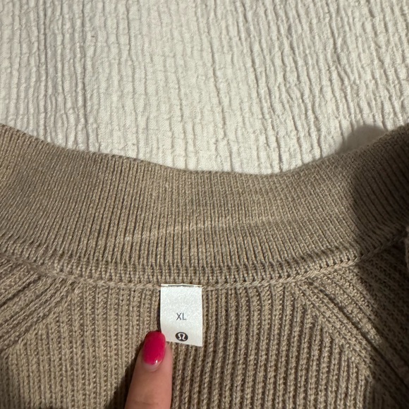 Women's V-Neck Brown Sweater - Picture 3 of 3